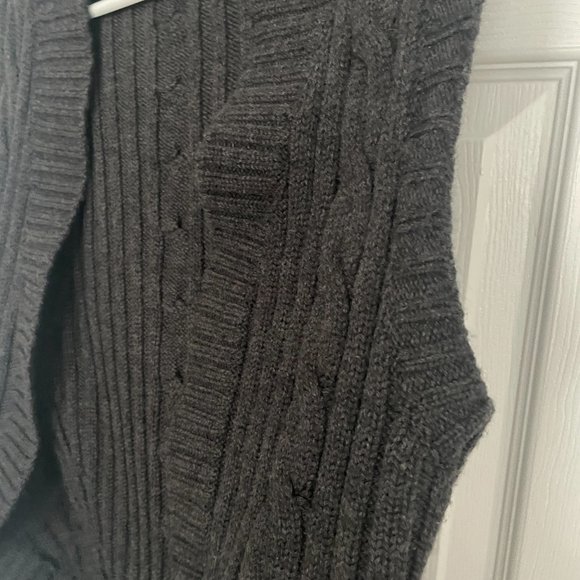 Banana Republic 100% Merino Wool Grey Vest - Picture 6 of 7